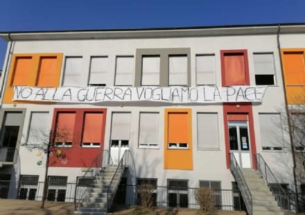 PIVERONE - La scuola secondaria dice «No alla guerra»