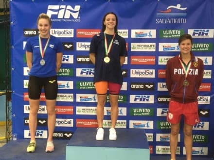 NUOTO - Prestigioso oro di Francesca Pasquino agli assoluti di Salvamento