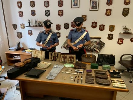 VILLARETTO - Carabinieri trovano uno Stradivari al campo nomadi