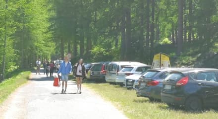 CERESOLE REALE - Basta sosta selvaggia, arrivano i parcheggi a pagamento per tutta l'estate: zona blu anche di notte