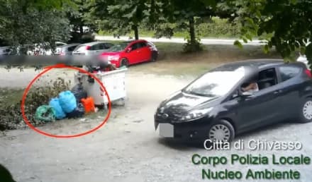 CHIVASSO - Rifiuti abbandonati: multe e una denuncia - VIDEO