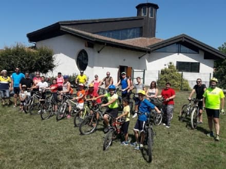 MONTANARO - Tutti in sella alla bici per chiedere una pista ciclabile