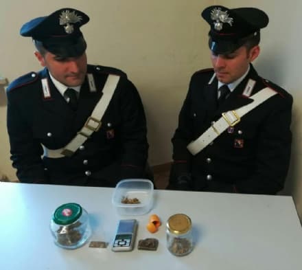 SAN GIORGIO - Droga in auto: ragazzo denunciato dai carabinieri