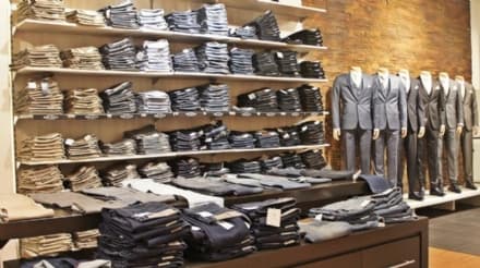 FASE 2 - Dalla Regione 1500 euro per cartolerie, negozi, cinema e agenzie di viaggi