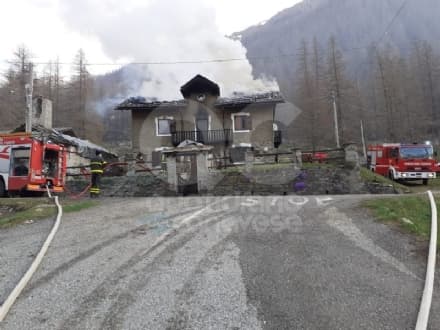 CERESOLE REALE - Incendio devasta un'abitazione in borgata Borgiallo - FOTO