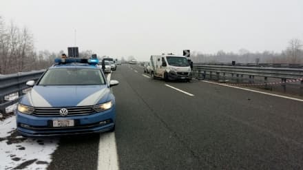 ASSALTO AL PORTAVALORI - I rapinatori sparano all'impazzata ma fuggono a mani vuote - FOTO: LE AUTO DEL COMMANDO