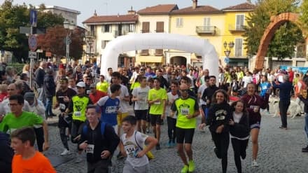 CASTELLAMONTE - In 400 per fare del bene con Cammin'Arte - FOTO e VIDEO