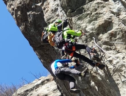 PONT CANAVESE - Alpinista resta bloccato sulla via ferrata: recuperato dal soccorso alpino - FOTO