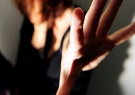 IVREA - Maestro abusa sessualmente di due alunne di dieci anni