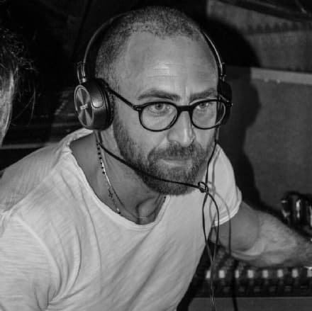 VOLPIANO-SAN BENIGNO - Un malore se lo porta via a soli 46 anni