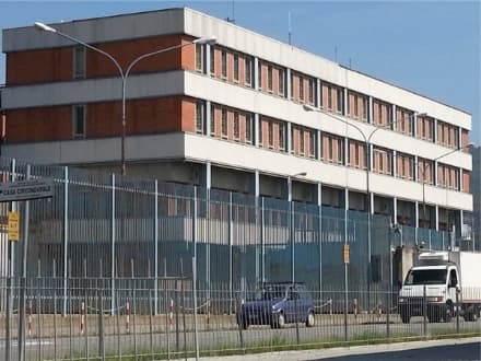 IVREA - Botte ai carcerati, sospesi dal servizio otto agenti