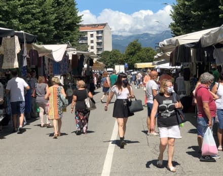 RIVAROLO - Il mercato del sabato anticipato a venerdì 14 agosto