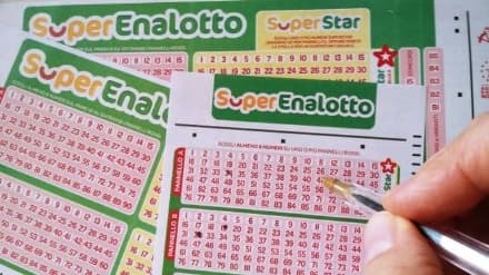 ROMANO CANAVESE - Vince 8mila euro al SuperEnalotto ma con il 5 sfiora il jackpot da milioni di euro