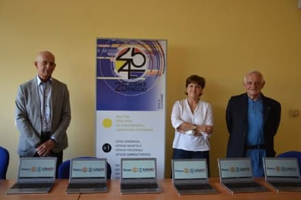 CUORGNE' - Il Rotary dona dieci moderni computer agli studenti del 25 Aprile-Faccio