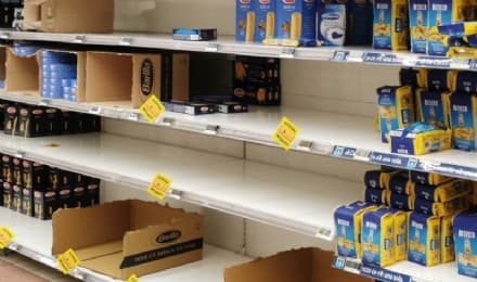 CANAVESE - Paura della guerra e scioperi: assalto nei supermercati a pasta, riso, olio, farina e zucchero