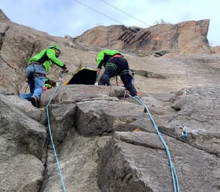 SETTIMO VITTONE - Precipita dalla parete di roccia: donna di Colleretto ricoverata al Cto