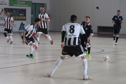 CALCIO A 5 SERIE B - Solo sconfitte per le formazioni canavesane