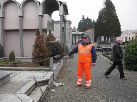 CASTELLAMONTE - Furti: non c'è pace nemmeno al cimitero