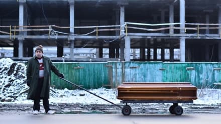 DUE CITTA' AL CINEMA - Un piacevole "road movie" (col morto) questa sera al Margherita - TRAILER