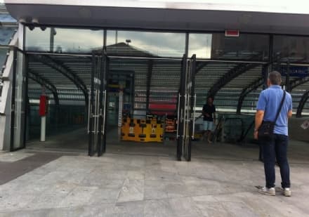 CANAVESANA - Scale mobili rotte: i pendolari si devono arrangiare