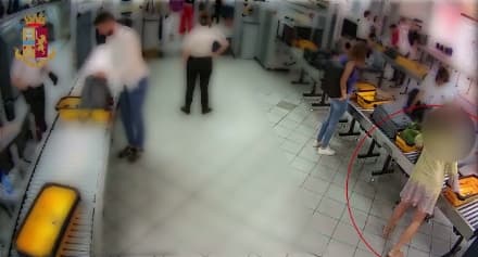 CASELLE - Ruba un Rolex e un bracciale in aeroporto: denunciata