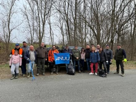VAUDA CANAVESE - Oltre 150 persone a caccia di rifiuti per ripulire la riserva naturale - FOTO