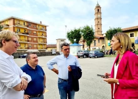 VALPERGA - L'assessore regionale Chiorino visita la scuola media