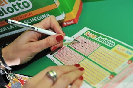 CIRIÉ - Gioca due euro e ne vince 32mila al Superenalotto: caccia al vincitore