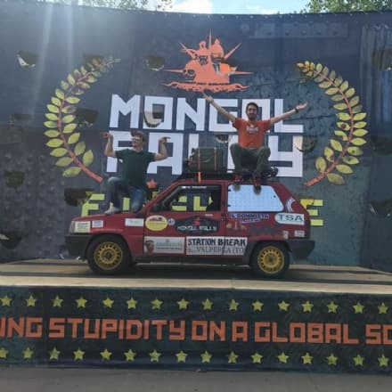 MONGOL RALLY - Missione compiuta: il mitico Pandone ha tagliato il traguardo - FOTO