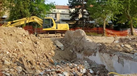 RIVAROLO - Bocciato il parcheggio multipiano sotto l'ex-elementare