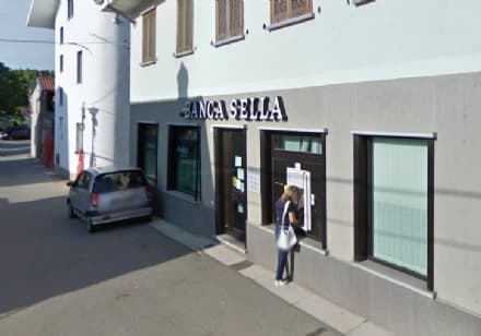 VILLAREGGIA - Salta in aria il bancomat della Sella: danni e paura