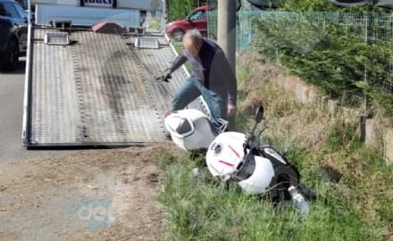 RIVAROLO CANAVESE - Auto contro moto, centauro ferito in ospedale - FOTO