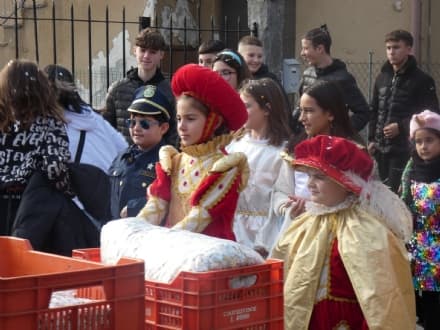 CUORGNE' - Coriandoli, baby Conti e Lego al carnevale di Salto - FOTO