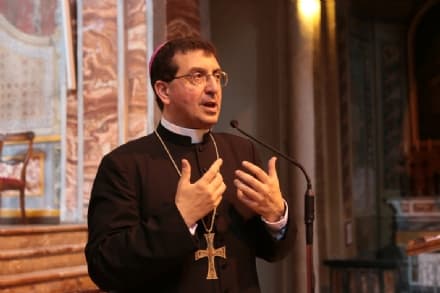 IVREA - Il 24 settembre la diocesi in preghiera per don Roberto Farinella