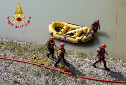 DRAMMA AL LAGO DI VIVERONE - Turista annegato: i vigili del fuoco cercano il corpo