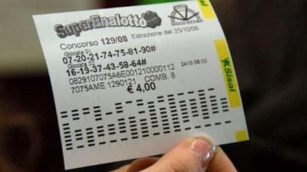 PONT - SuperEnalotto fortunato: vinti quasi 15 mila euro in tabaccheria