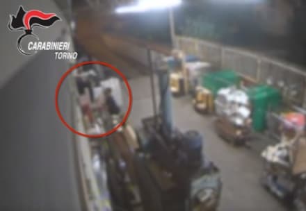 RIVAROLO CANAVESE - Furto al Pam: tempestivo intervento dei carabinieri che arrestano due ladri - VIDEO