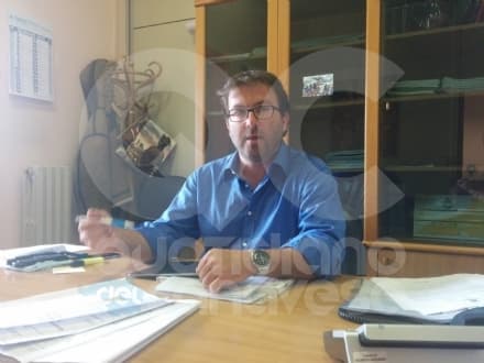 COLLERETTO CASTELNUOVO - Sindaco contro il green pass obbligatorio per lavorare: «Sposto l'ufficio in piazza»