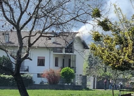 CUORGNE' - In fiamme il tetto di un'abitazione: paura in frazione Priacco - FOTO