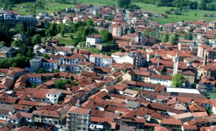 VOLPIANO - Auto troppo veloci: arrivano i dossi in via San Benigno