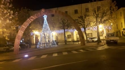 CASTELLAMONTE - Il sindaco non spegne il Natale