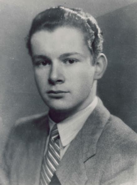 IVREA - Bettazzi ricorda Gino Pistoni al cippo dove morì nel 1944