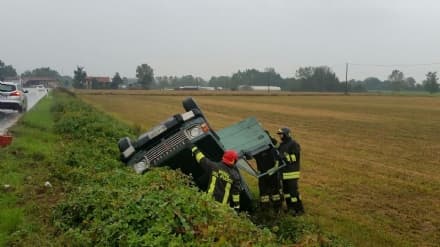 BUSANO - Si ribalta con il fuoristrada dopo un sorpasso sulla provinciale