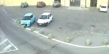 CUORGNE' - Panettoni di cemento che si muovono: svelato il mistero del cimitero