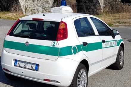 FAVRIA - «Manca il certificato di agibilità»: la polizia locale chiude la sede di Favria Giovane