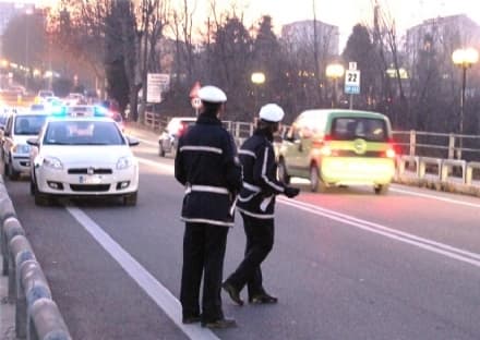 RIVAROLO - 107 camionisti multati dai vigili in centro nel 2019