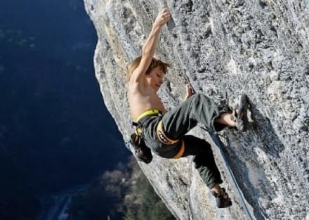 IVREA - Muore a 12 anni cadendo dalla parete di roccia: istruttore condannato a due anni per omicidio colposo