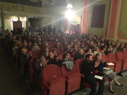 VALPERGA - Il teatro Fernandi diventa cinema per una notte