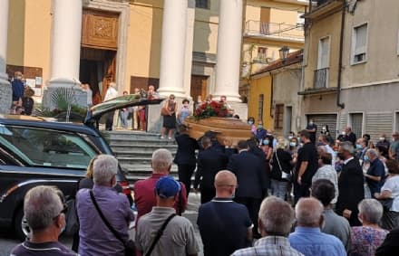 CUORGNE' - Il commosso addio al «gigante buono» Attilio D'Elisa