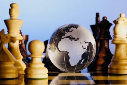 Una partita a scacchi globale